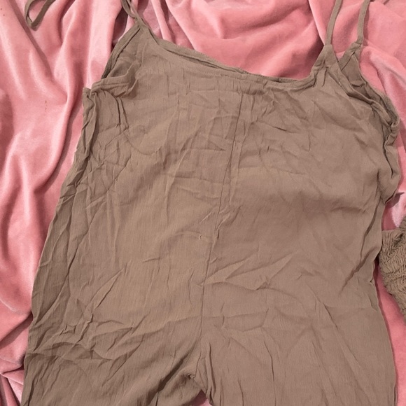 Fashionnova Mocha Waves are calling set. - Picture 9 of 12